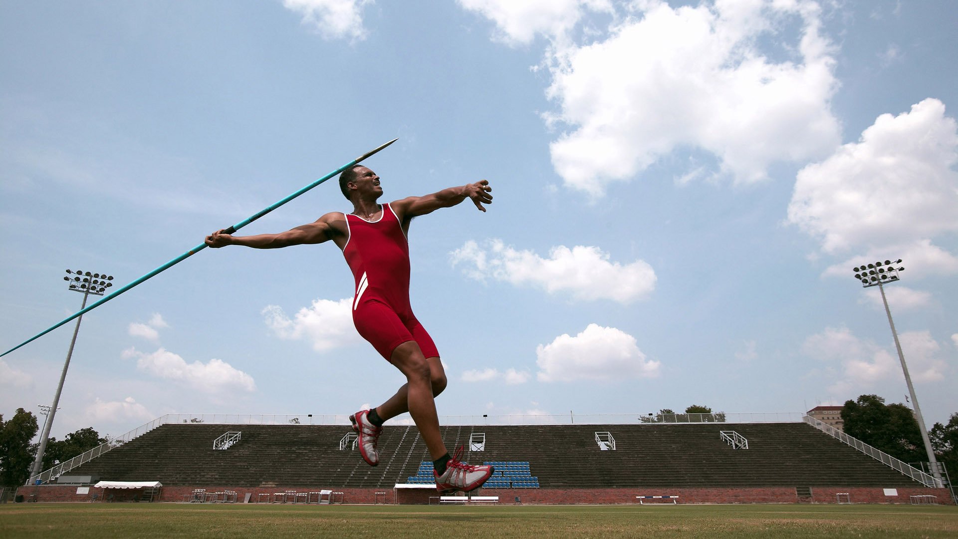 中国篮球该如何破除留洋障碍接轨世界，中国球员留洋史